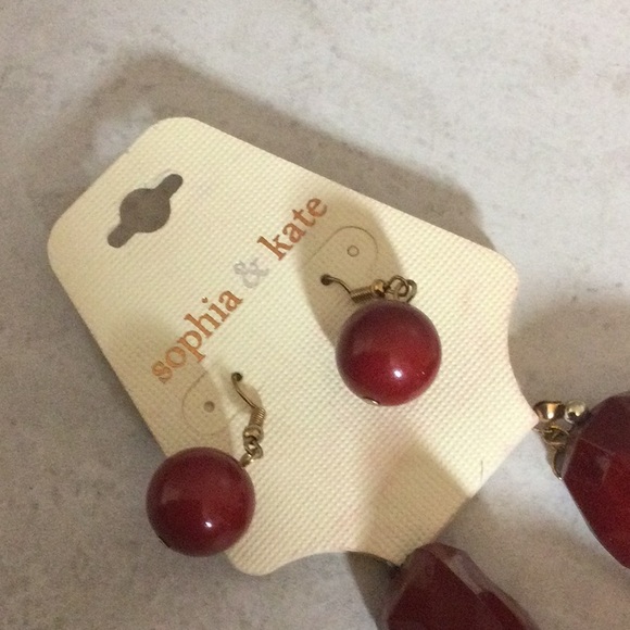 NWT Sophia & Kate chunky red necklace and matching drop earrings - Picture 3 of 6